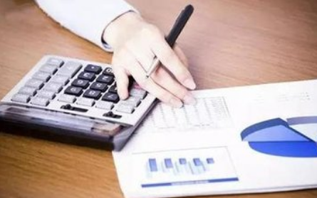 会议餐费及会展服务计入什么会计科目